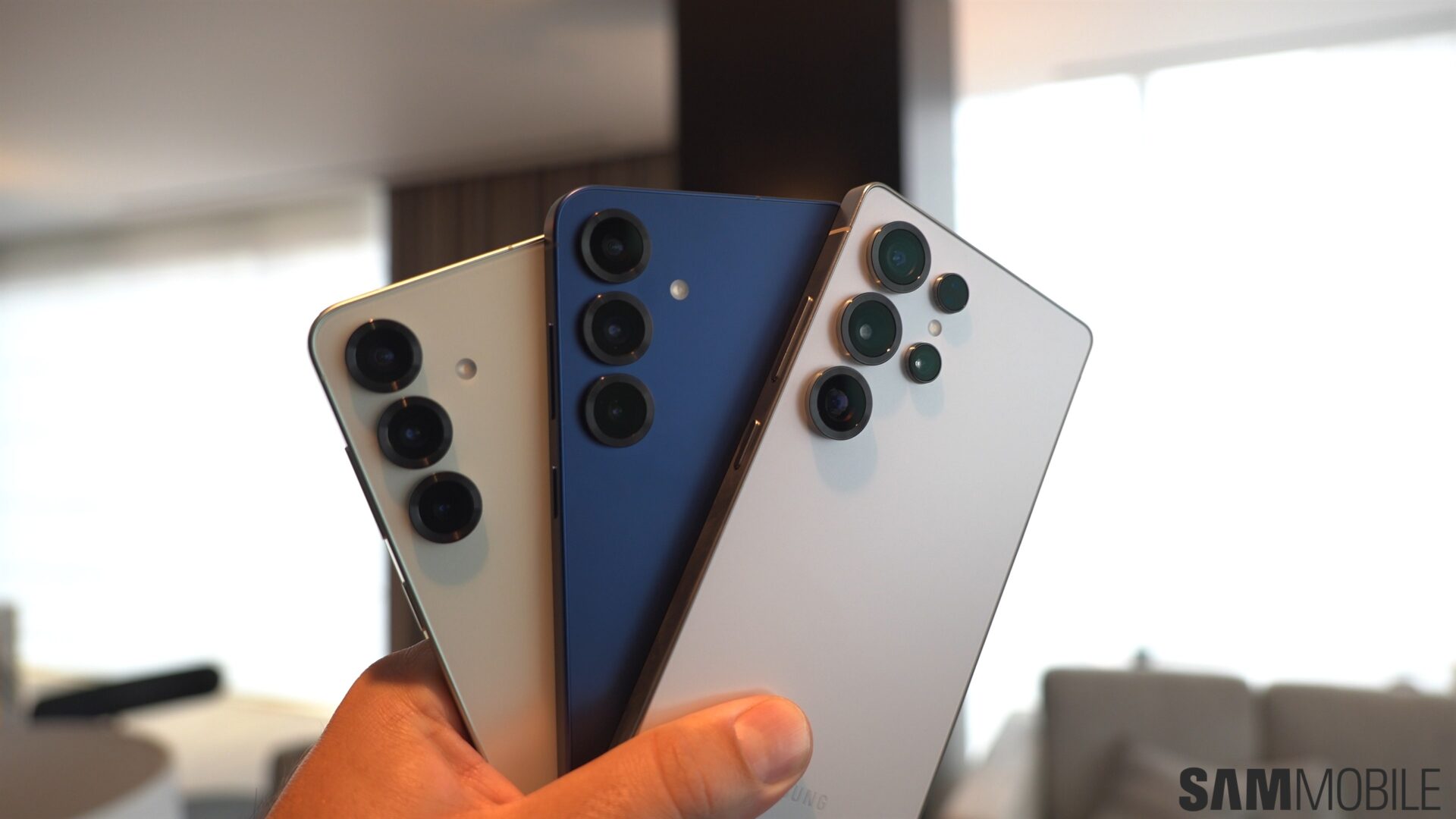Samsung Galaxy S25 Plus Ultra Design Size Difference
